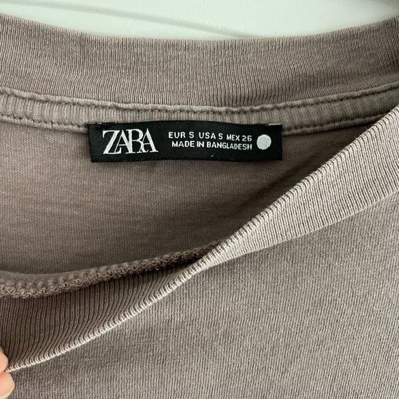 Zara Tee - Picture 2 of 3